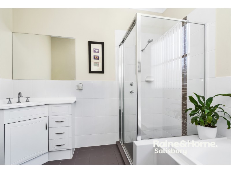 20 Creekview Drive, Mawson Lakes SA 5095