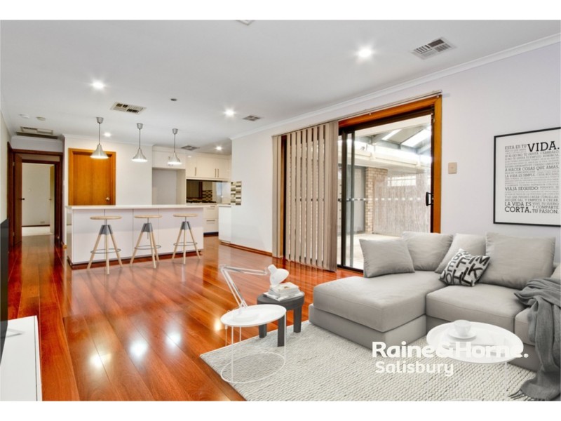 5 CHARLOTTE DRIVE, Paralowie SA 5108