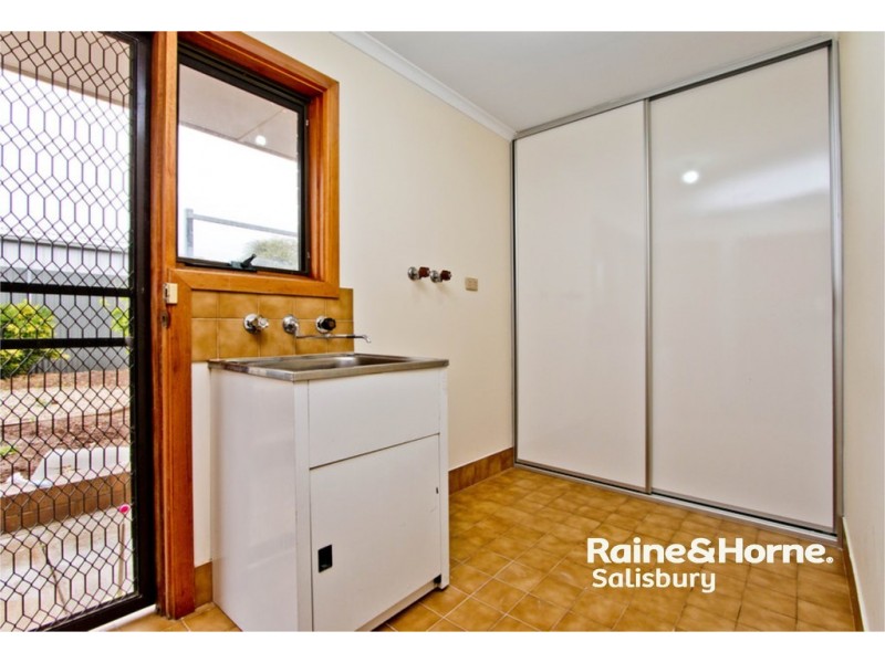 5 CHARLOTTE DRIVE, Paralowie SA 5108