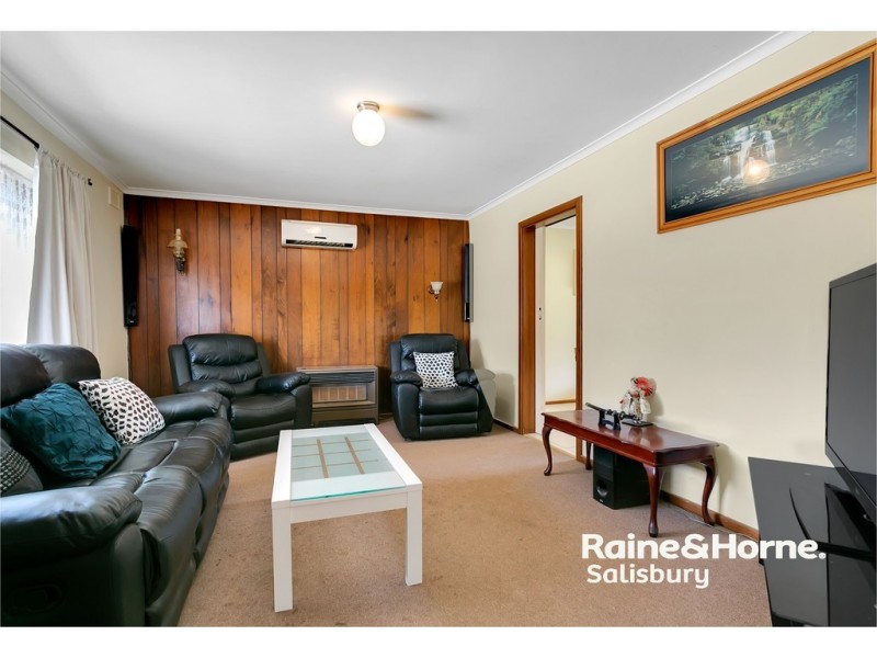 9 Wicklow Street, Salisbury Downs SA 5108