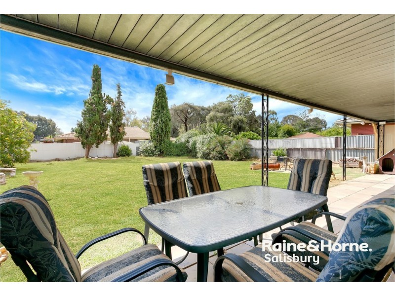9 Wicklow Street, Salisbury Downs SA 5108