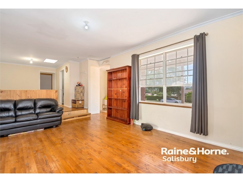 43 Hawker Crescent, Elizabeth East SA 5112