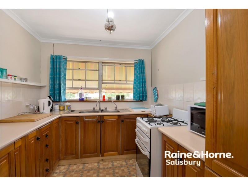 43 Hawker Crescent, Elizabeth East SA 5112