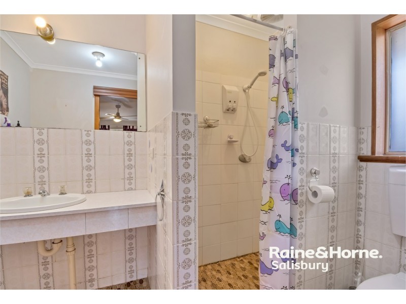 43 Hawker Crescent, Elizabeth East SA 5112