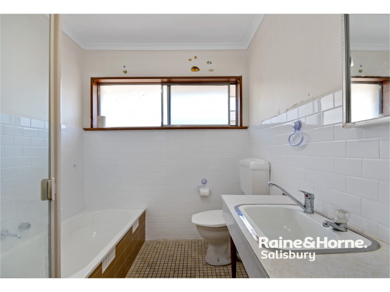 43 Hawker Crescent, Elizabeth East SA 5112