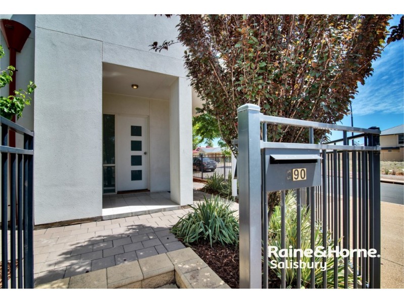 190 Newton Boulevard, Munno Para West SA 5115