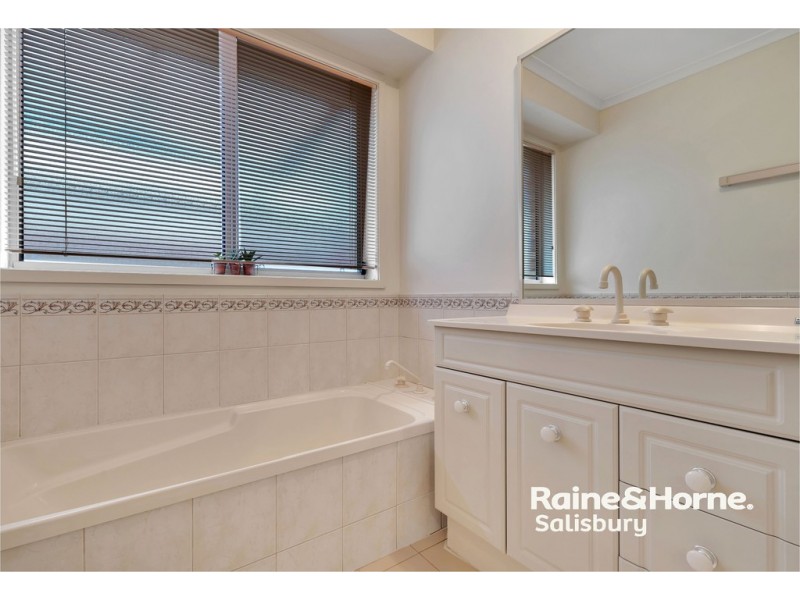 4 Rhode Island Drive, Parafield Gardens SA 5107