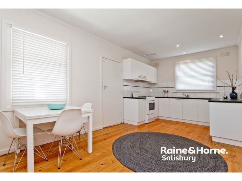 7 St Leonard Crescent, Elizabeth Downs SA 5113