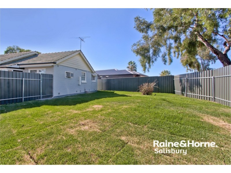 7 St Leonard Crescent, Elizabeth Downs SA 5113