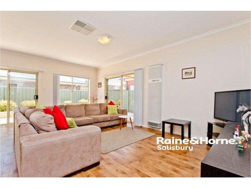 28 Blue Wren Circuit, Mawson Lakes SA 5095