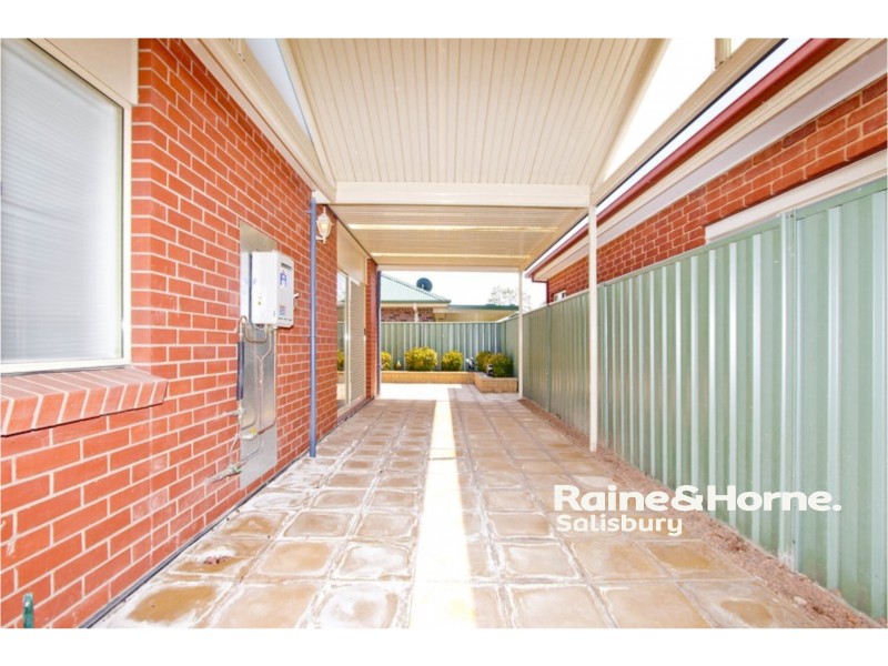 28 Blue Wren Circuit, Mawson Lakes SA 5095