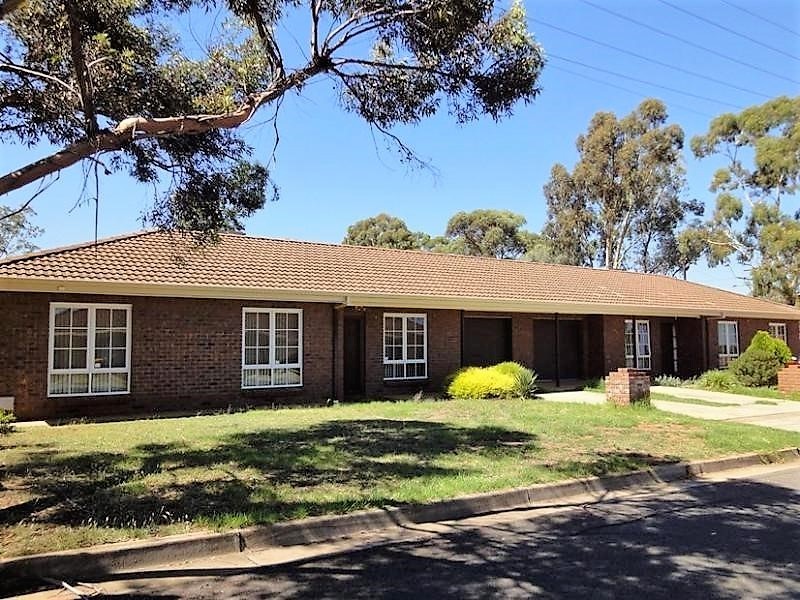 1/90 and 2/90 Clayson Road, Salisbury East SA 5109