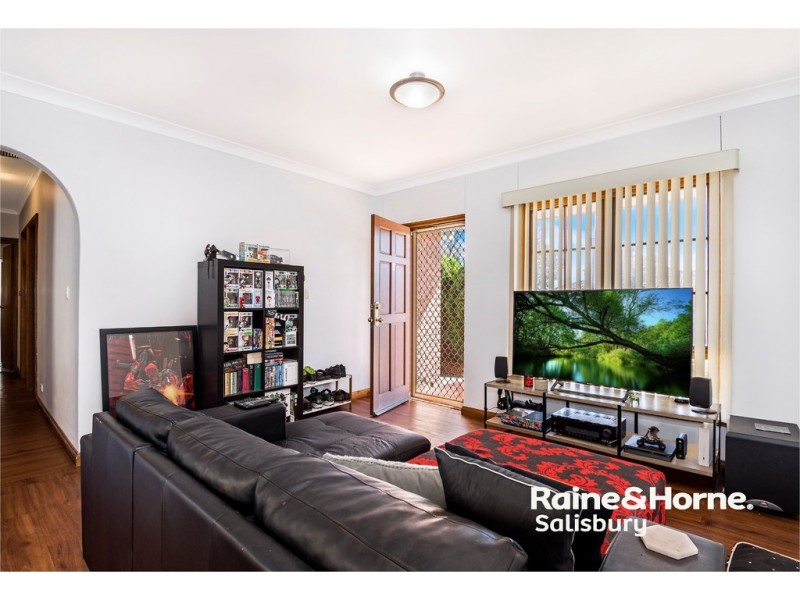 1/90 and 2/90 Clayson Road, Salisbury East SA 5109