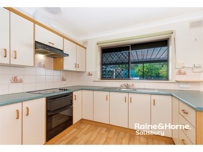 16 Lynton Street, Salisbury East SA 5109