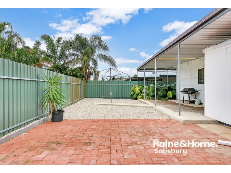33 Leslie McIntyre Avenue, Salisbury Downs SA 5108