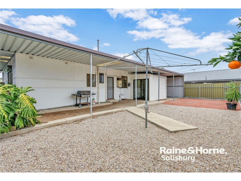 33 Leslie McIntyre Avenue, Salisbury Downs SA 5108