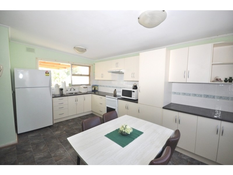 11 Abelia Street, Elizabeth Vale SA 5112