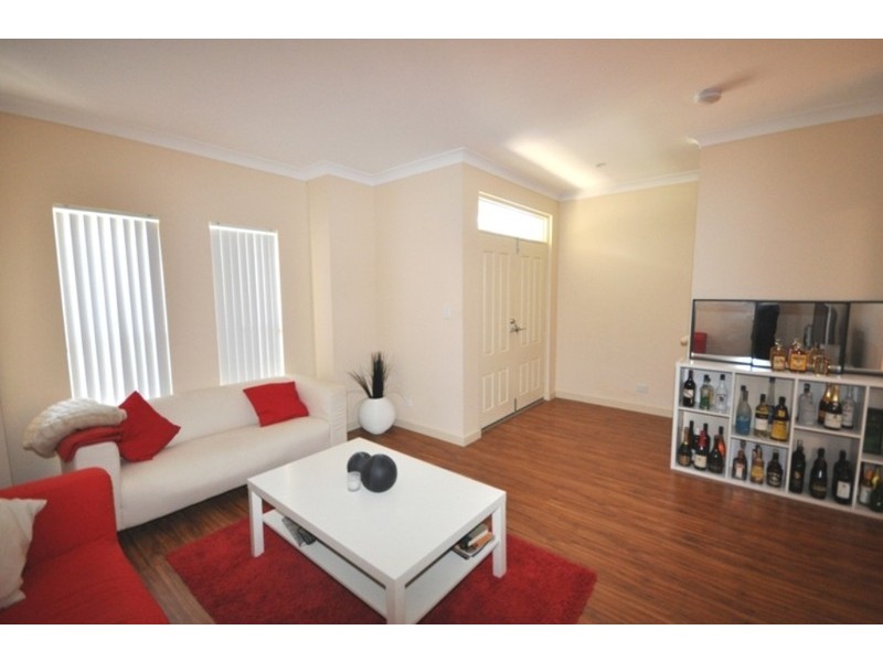 2/221  MARTINS ROAD, Parafield Gardens SA 5107