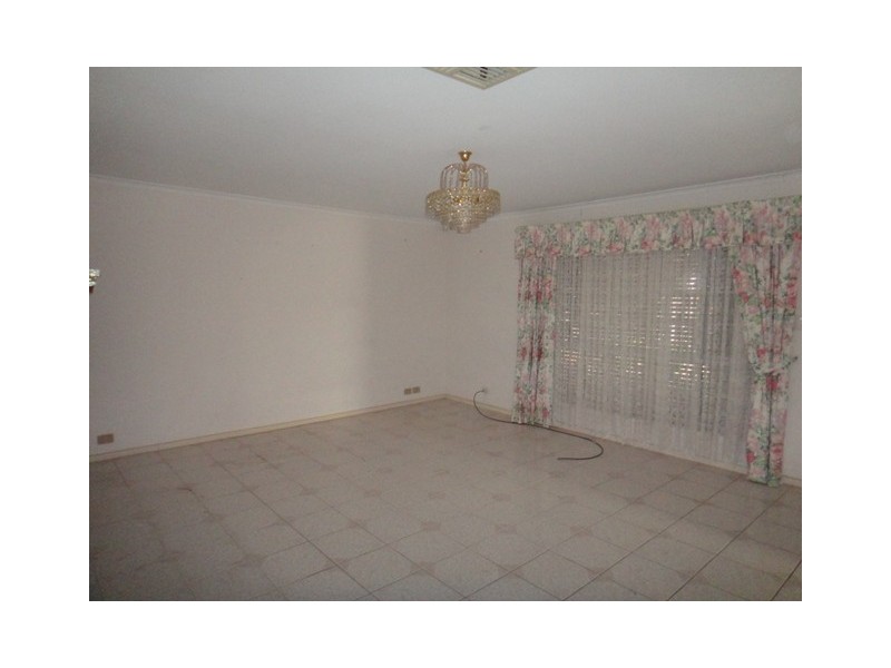 27 Camelia Drive, Parafield Gardens SA 5107