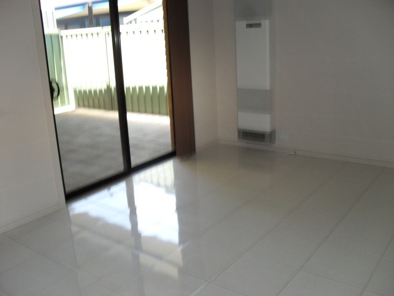 16 Lord Howe Crescent, Mawson Lakes SA 5095