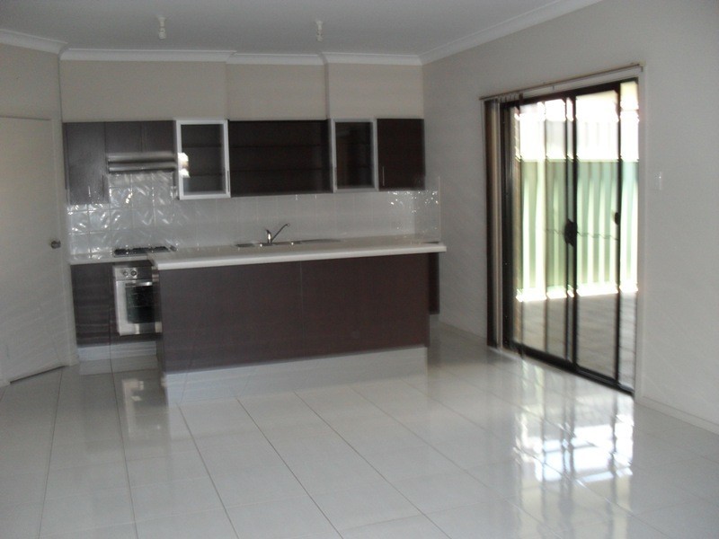 16 Lord Howe Crescent, Mawson Lakes SA 5095