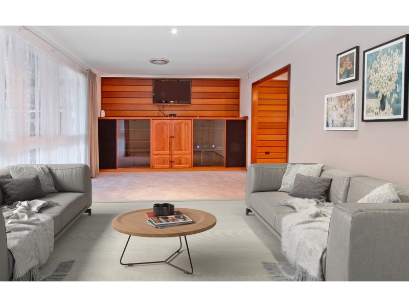 17 Brabham Crescent, Gulfview Heights SA 5096