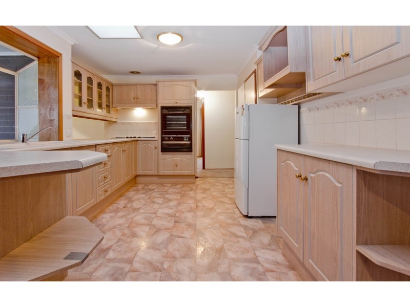 17 Brabham Crescent, Gulfview Heights SA 5096