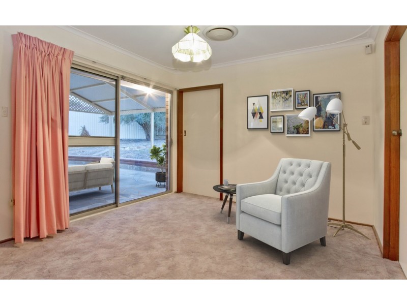 17 Brabham Crescent, Gulfview Heights SA 5096