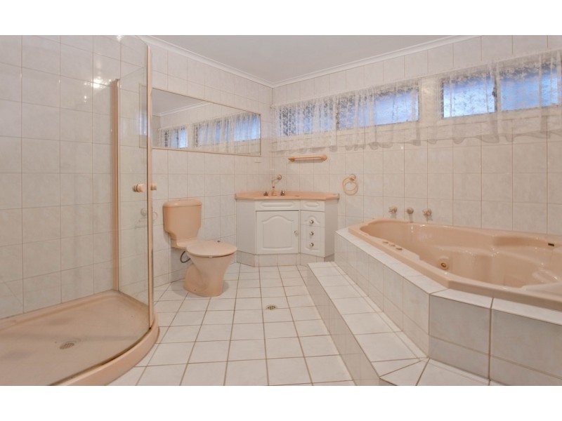 17 Brabham Crescent, Gulfview Heights SA 5096