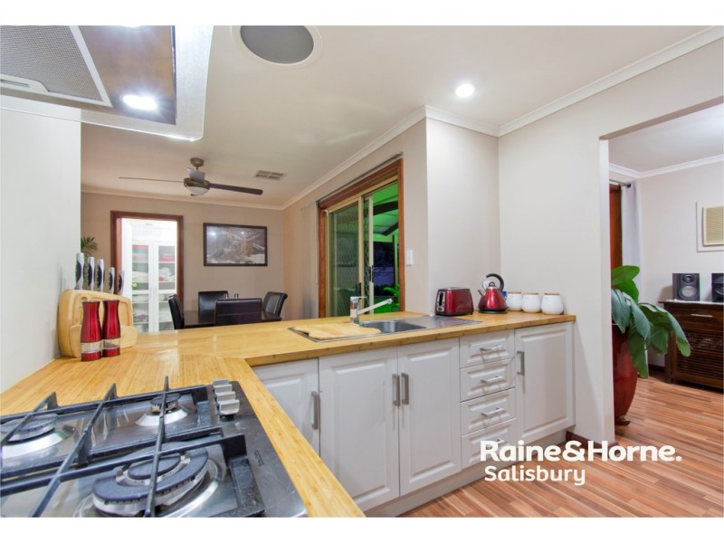 4 Wachtel Crescent, Burton SA 5110