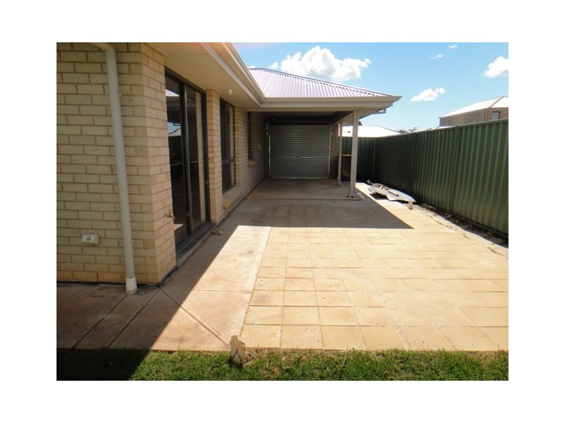 5 Liverpool Place, Elizabeth Park SA 5113