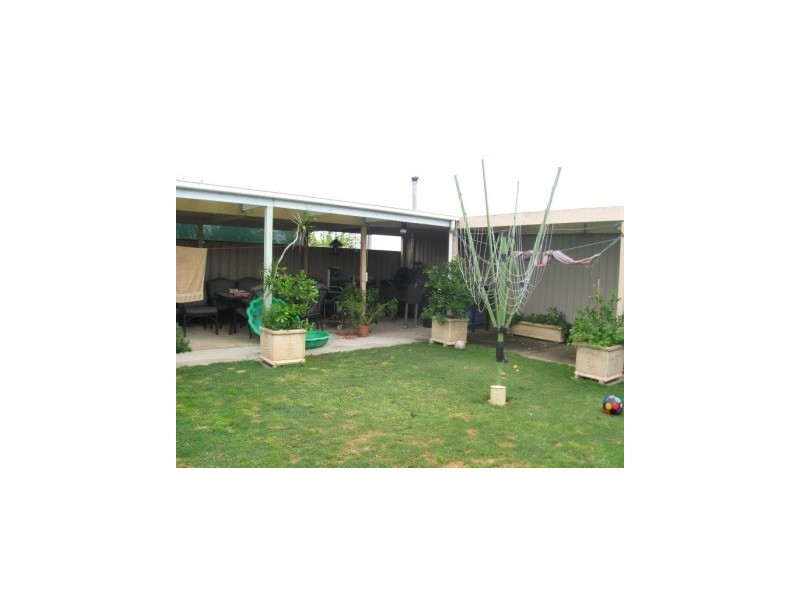 3 Mike Place, Salisbury Downs SA 5108