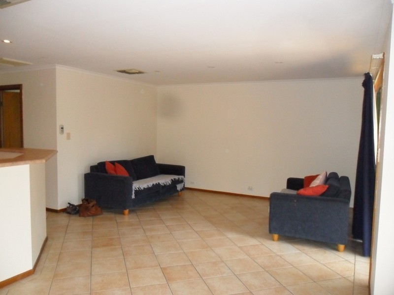 18 Chaplin Avenue, Hillcrest SA 5086