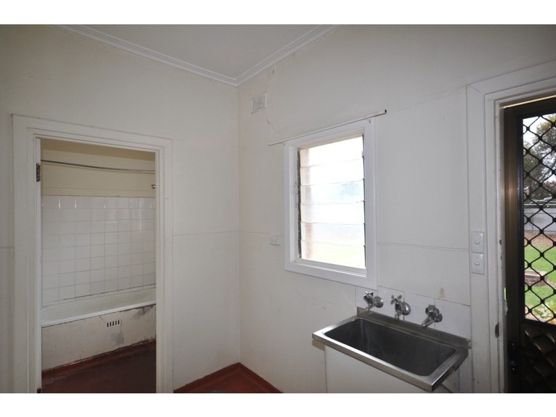 36 Burcombe Street, Elizabeth Vale SA 5112