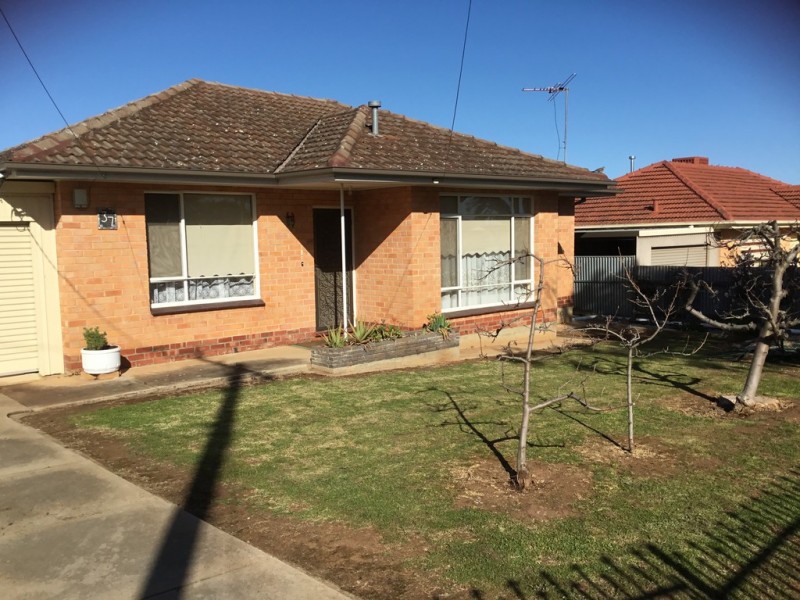 37 Campbell Drive, Para Hills SA 5096
