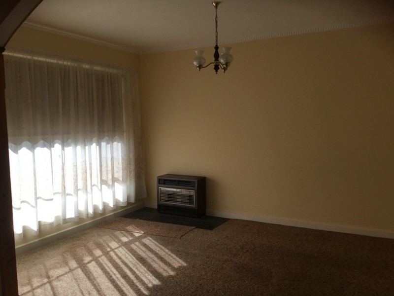 37 Campbell Drive, Para Hills SA 5096