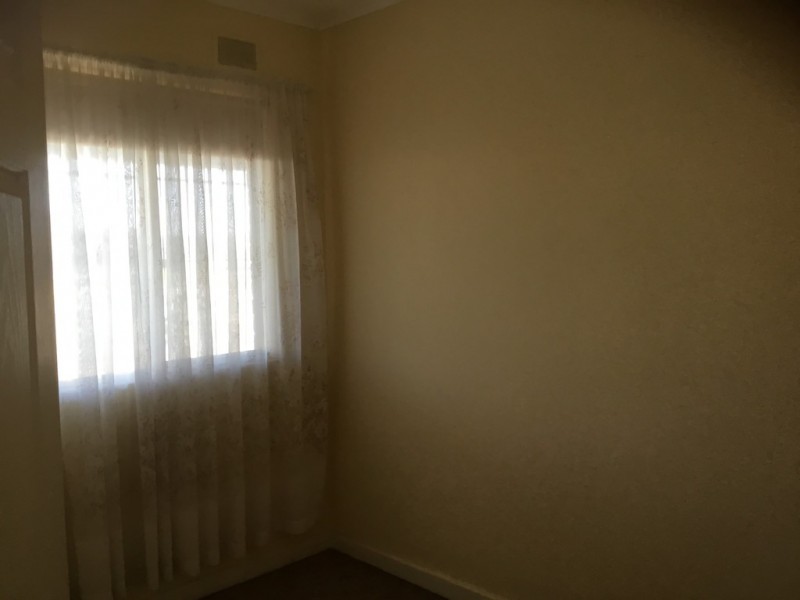 37 Campbell Drive, Para Hills SA 5096