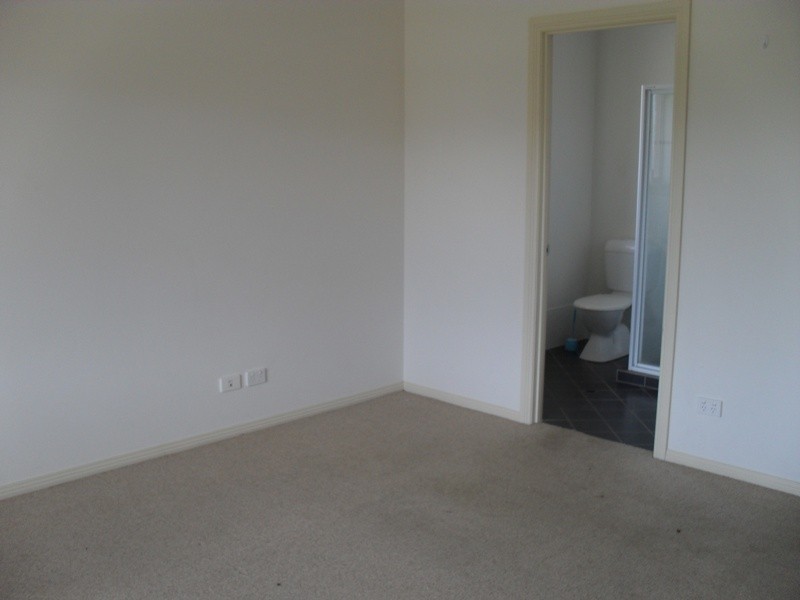 9 Desyllas Drive, Burton SA 5110