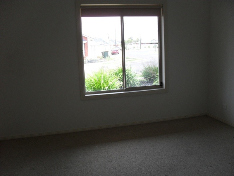 9 Desyllas Drive, Burton SA 5110