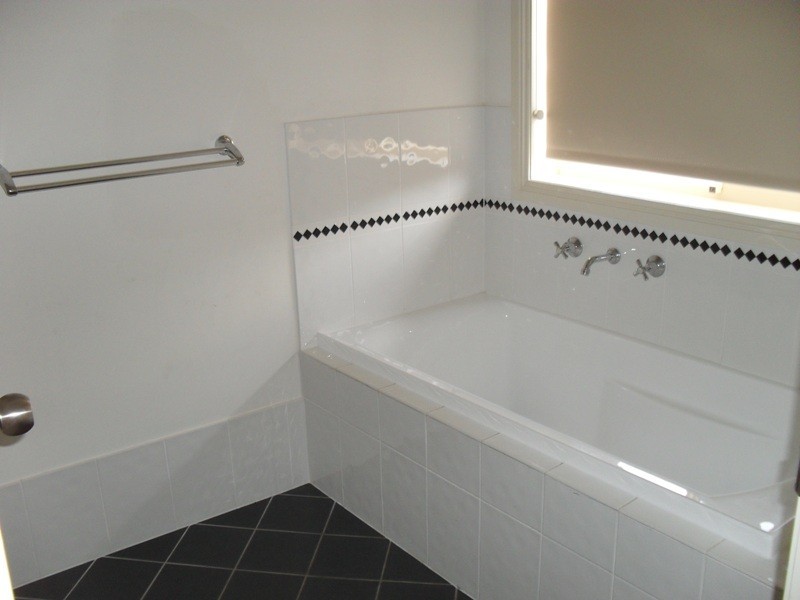 9 Desyllas Drive, Burton SA 5110