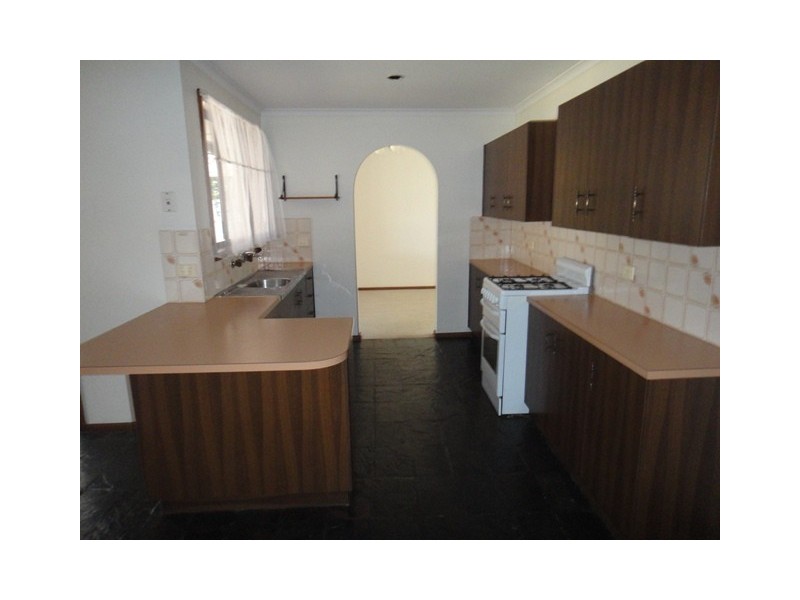 4 Iveleary Avenue, Salisbury East SA 5109