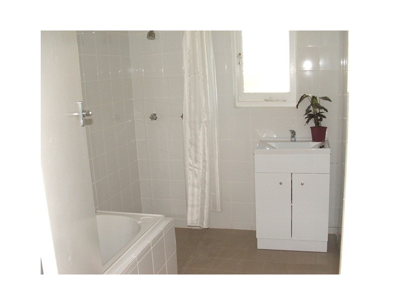 22 Rollison Road, Elizabeth Vale SA 5112