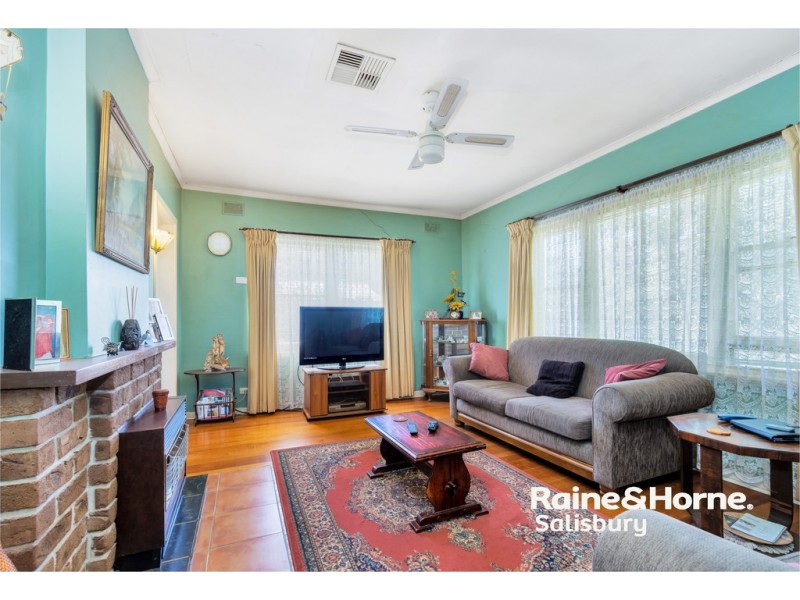 28 Devon Drive, Salisbury SA 5108