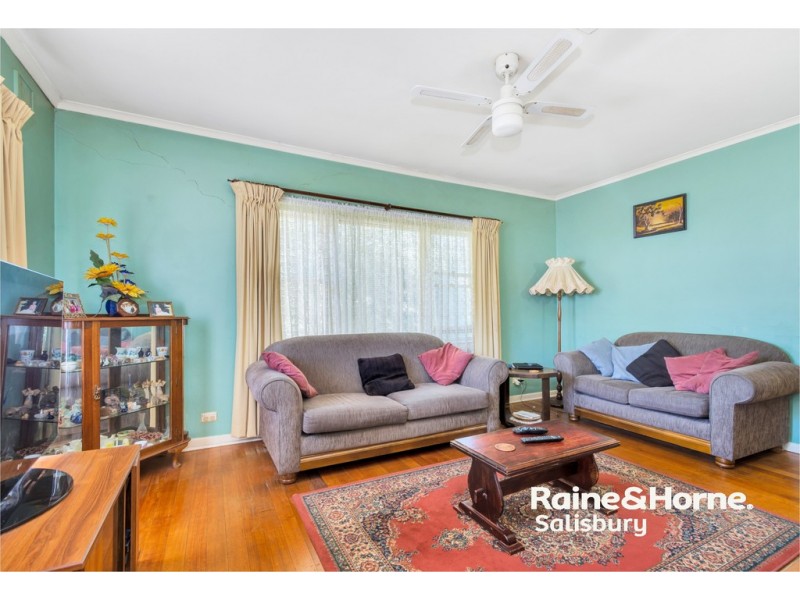 28 Devon Drive, Salisbury SA 5108