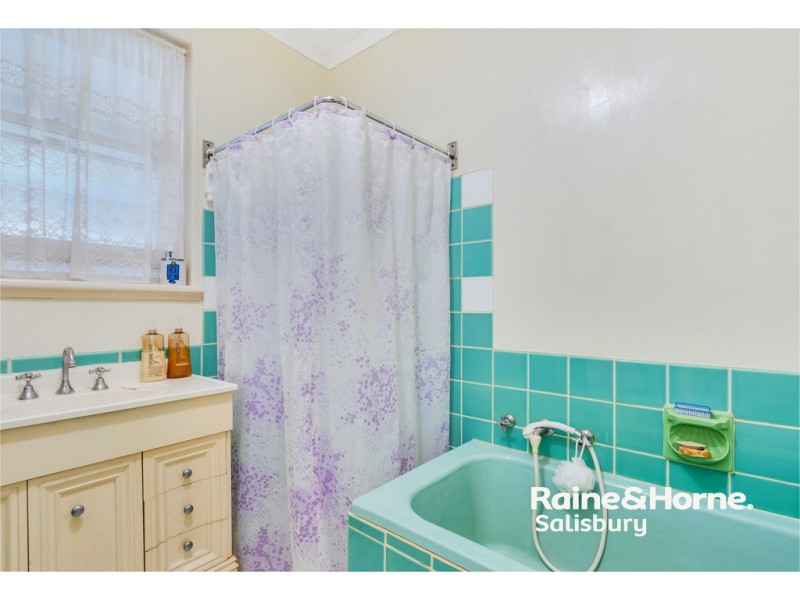 28 Devon Drive, Salisbury SA 5108