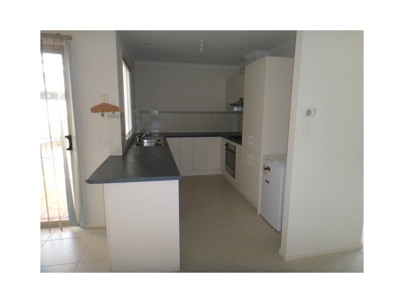 8 Meadow Lane, Para Hills West SA 5096