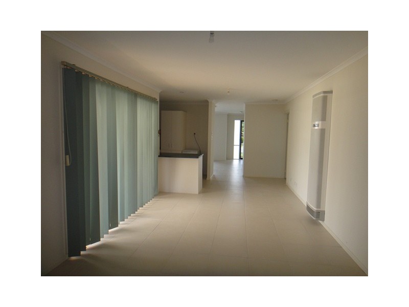 8 Meadow Lane, Para Hills West SA 5096