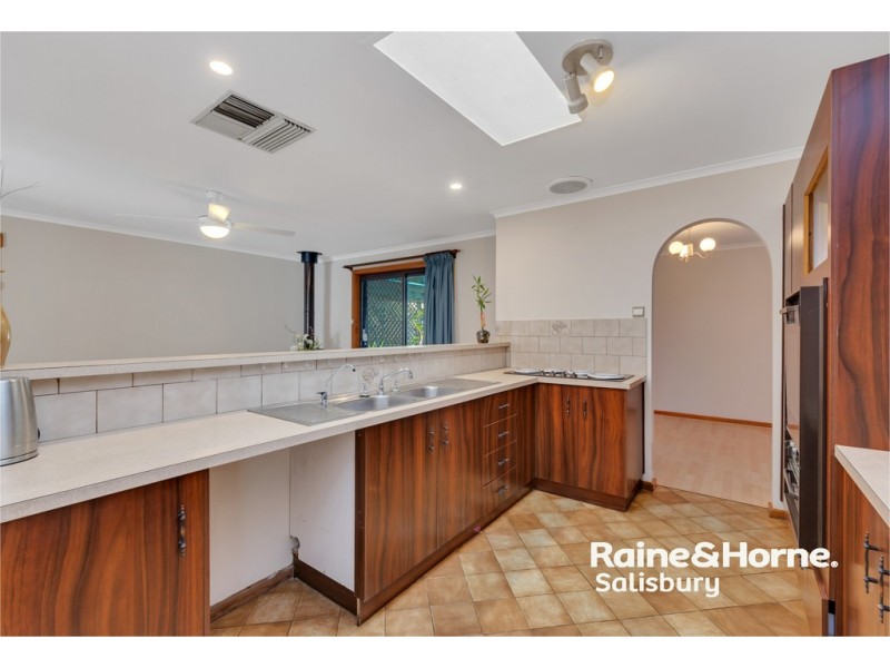 7 Caulfield Crescent, Paralowie SA 5108