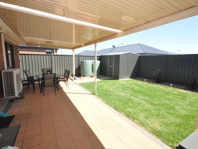 5 Chambri Lane, Andrews Farm SA 5114