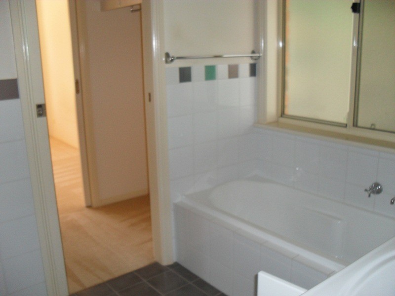 12 Egret Street, Mawson Lakes SA 5095